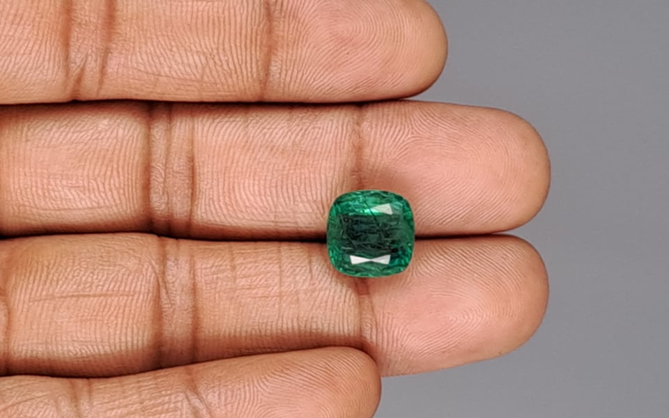 Zambian Emerald - 5.81 Carat Rare Quality EMD-9929
