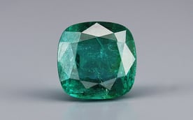 Zambian Emerald - 5.81 Carat Rare Quality EMD-9929