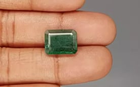 Zambian Emerald - 5.89 Carat Prime Quality EMD-9672