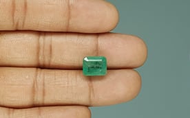 Zambian Emerald - 6.28 Carat Prime Quality EMD-9800