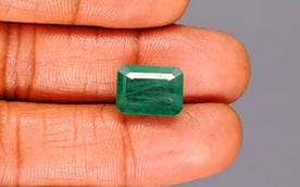 Zambian Emerald - 6.40 Carat Prime Quality EMD-9979