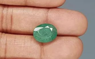 Zambian Emerald - 6.90 Carat Prime Quality EMD-9794
