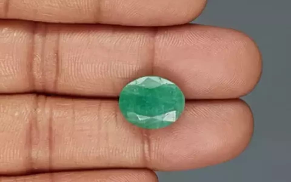 Zambian Emerald - 7.25 Carat Fine Quality EMD-9724