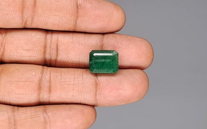 Zambian Emerald - 7.84 Carat Prime Quality EMD-10053