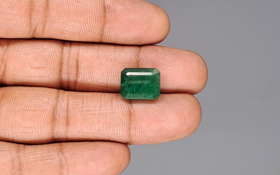 Zambian Emerald - 7.84 Carat Prime Quality EMD-10053