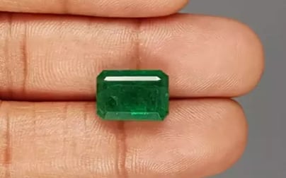 Zambian Emerald - 8.08 Carat Limited Quality EMD-9682