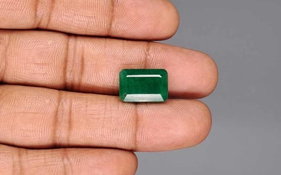 Zambian Emerald - 8.17 Carat Prime Quality EMD-10236