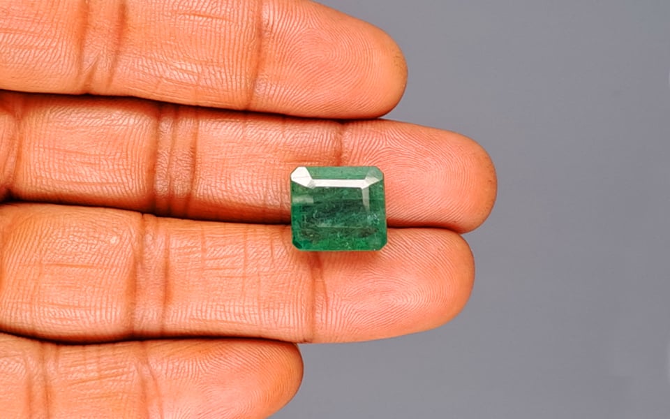 Zambian Emerald - 8.58 Carat Prime Quality EMD-9986