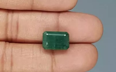 Zambian Emerald - 8.66 Carat Prime Quality EMD-9828