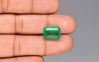 Zambian Emerald - 8.72 Carat Limited Quality EMD-10319