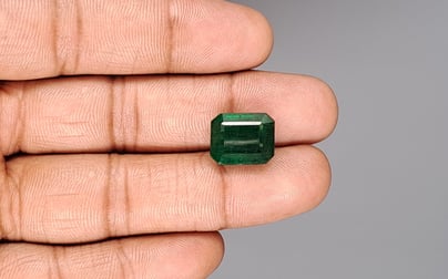 Zambian Emerald - 8.73 Carat Prime Quality EMD-10132
