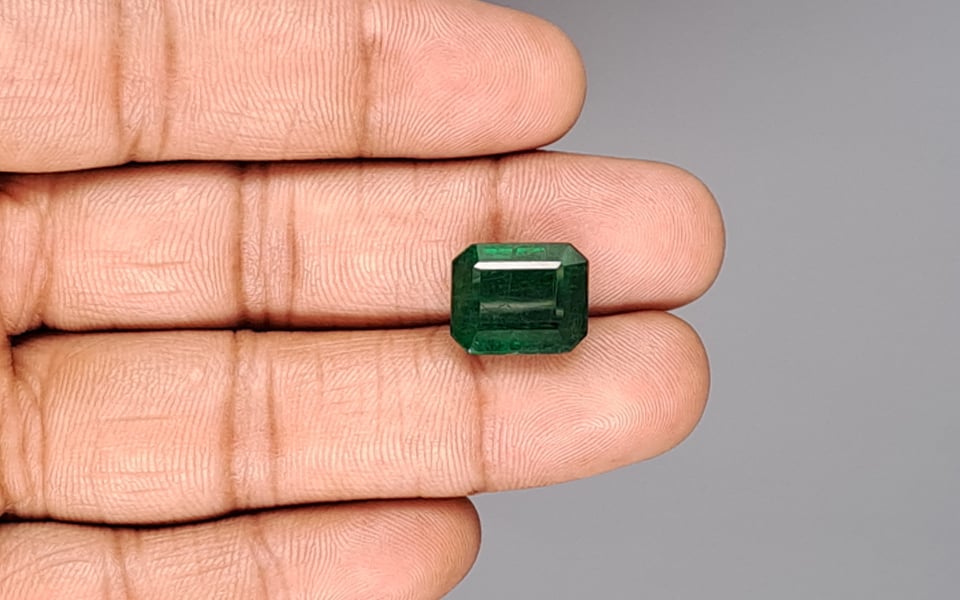 Zambian Emerald - 8.73 Carat Prime Quality EMD-10132