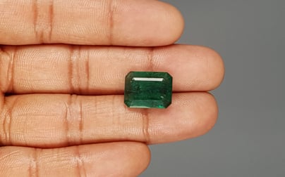 Zambian Emerald - 8.83 Carat Rare Quality EMD-9693