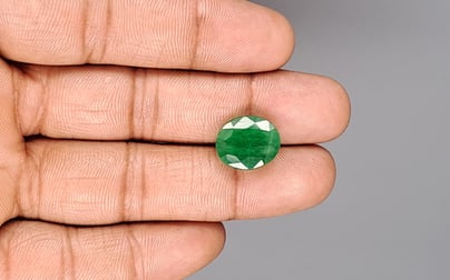 Zambian Emerald - 8.98 Carat Prime Quality EMD-10130