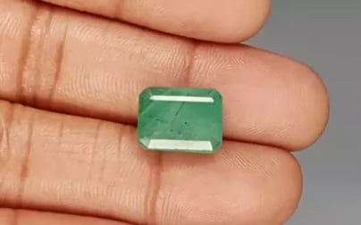 Zambian Emerald - 9.37 Carat Prime Quality EMD-9647